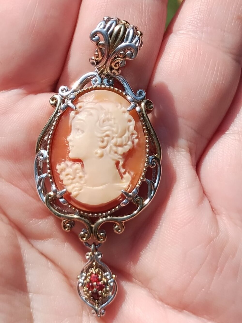 Gems en Vogue Michael Valitutti  925 Sterling Silver Cameo pendant